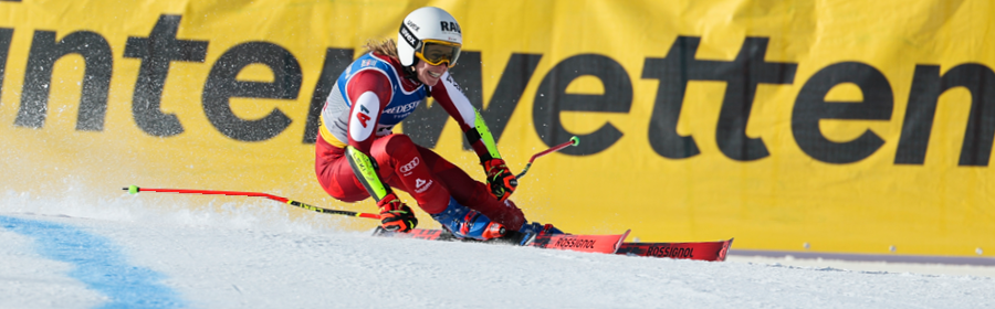 Ski WM Rennen in Saalbach mit interwetten Logo im Hintergrund
