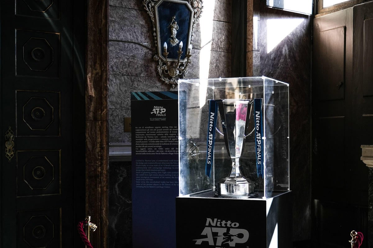 Zu sehen ist die Trophäe der ATP Finals in Turin.