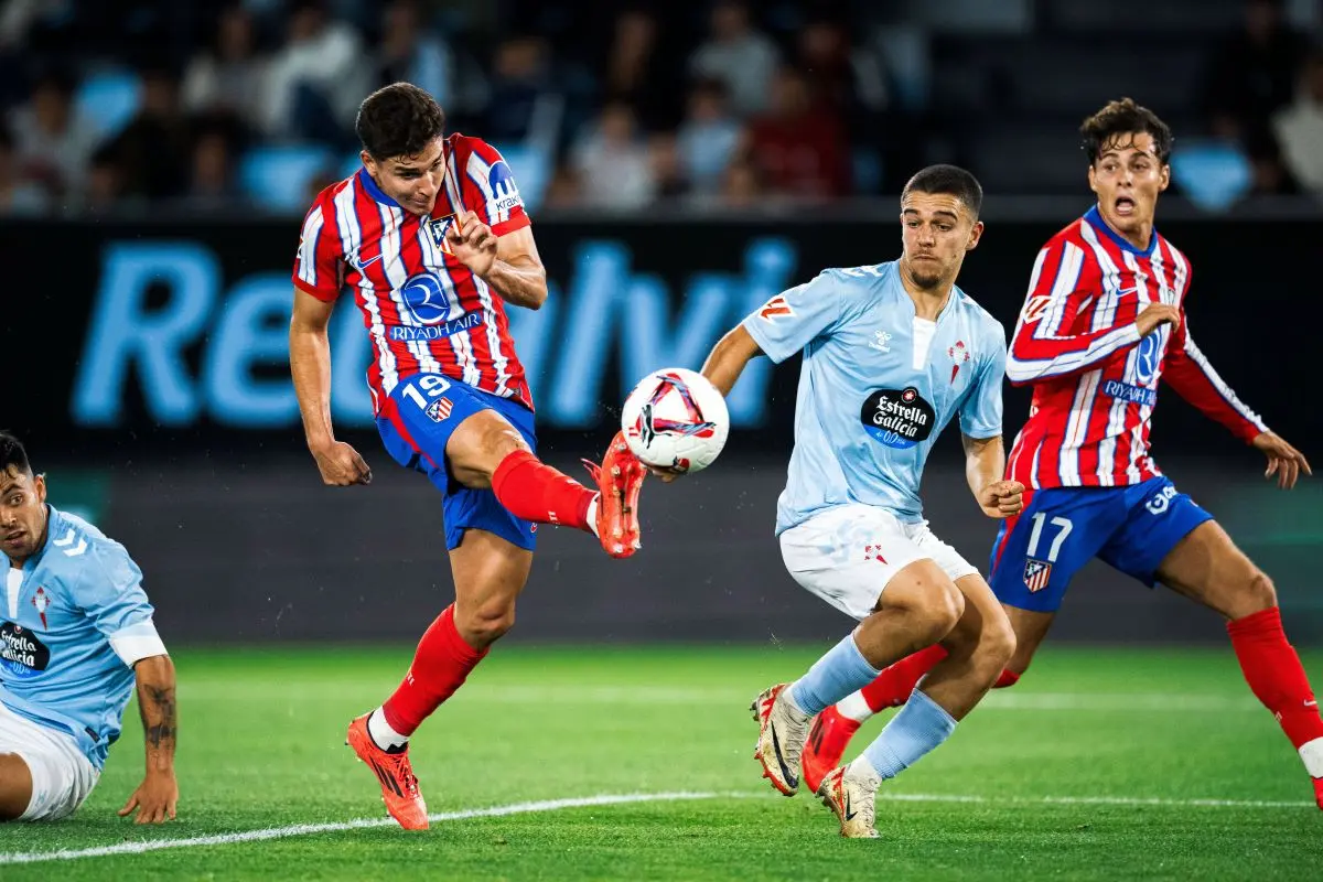 Julián Álvarez marcando contra el Celta.