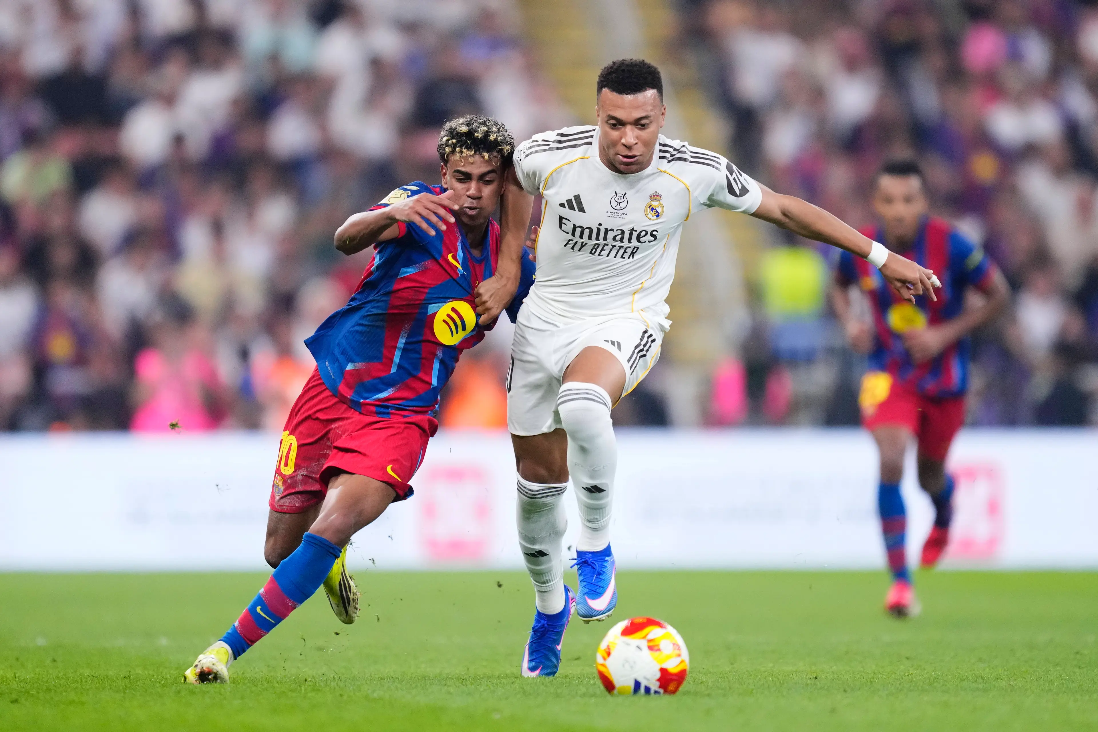 La Liga 2026: Η νέα σεζόν ξεκινά με τη Ρεάλ Μαδρίτης και την Μπαρτσελόνα στο επίκεντρο, με Mbappé και Yamal να ξεχωρίζουν στη μάχη για την κορυφή.